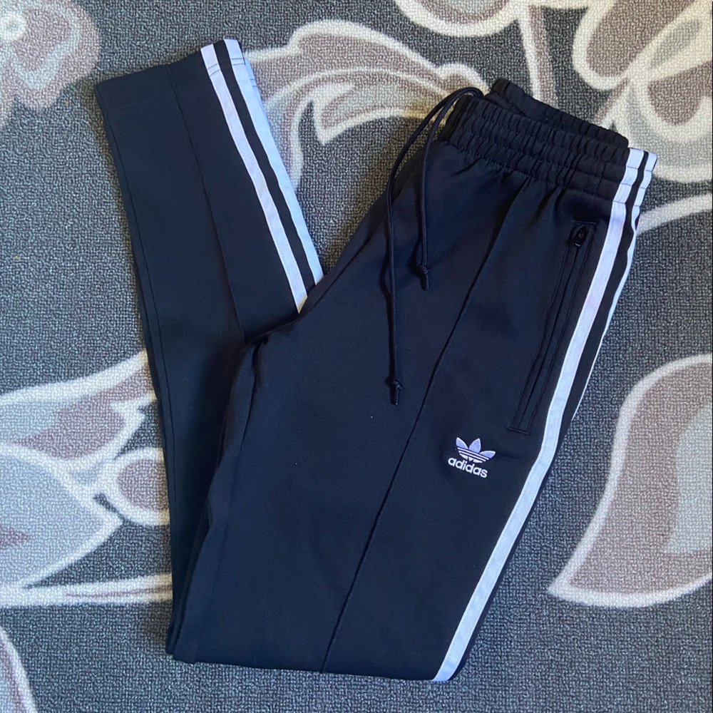 Women’s Adidas Sweatpants